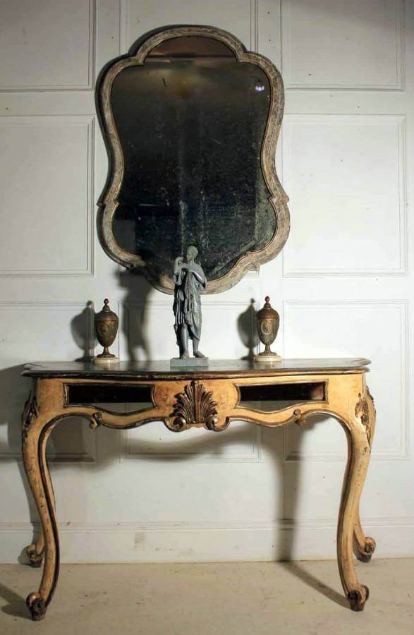 19Th Century Queen Ann Shaped Mirror
