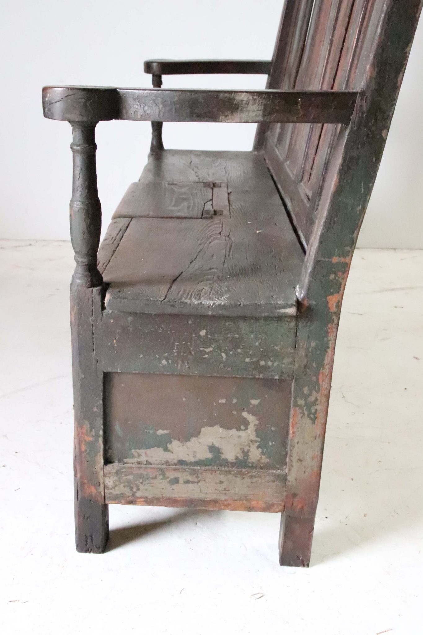18Th Century Welsh Settle. - Image 7