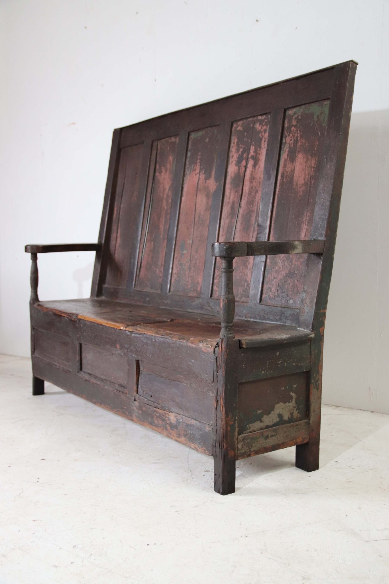 18Th Century Welsh Settle.