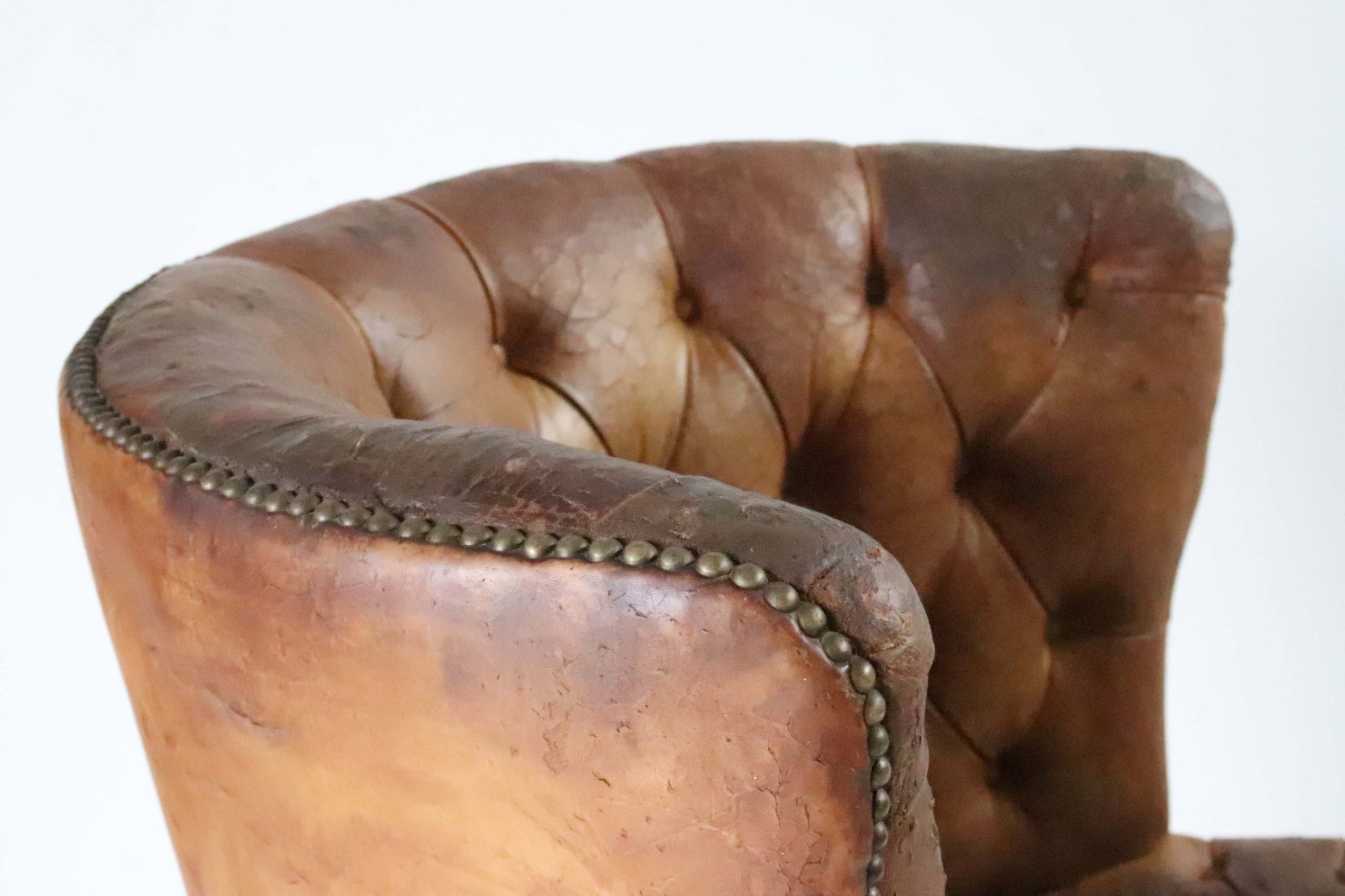 Edwardian Leather Barrel Back Arm Chair. - Image 6