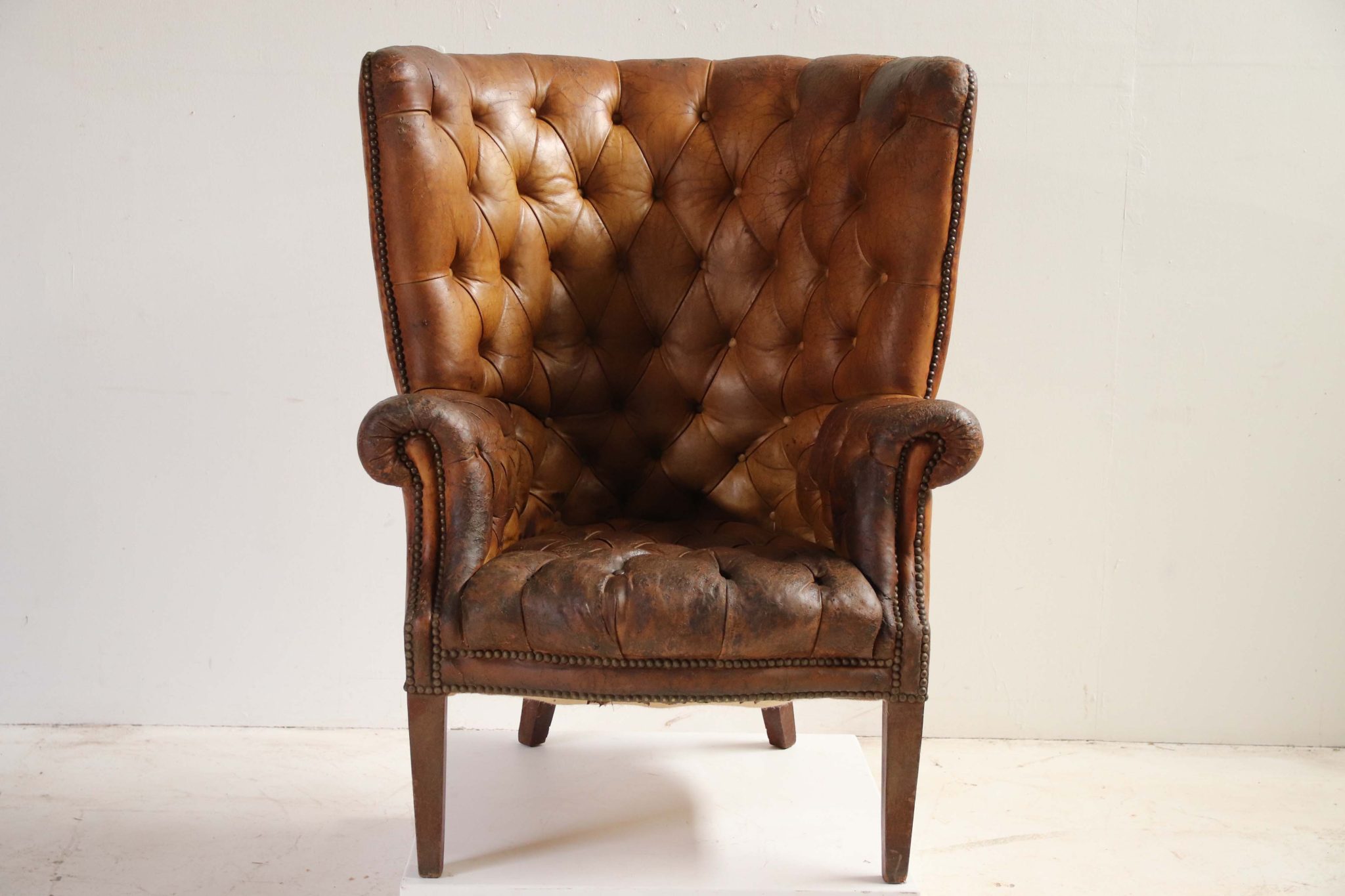 Edwardian Leather Barrel Back Arm Chair. - Image 3