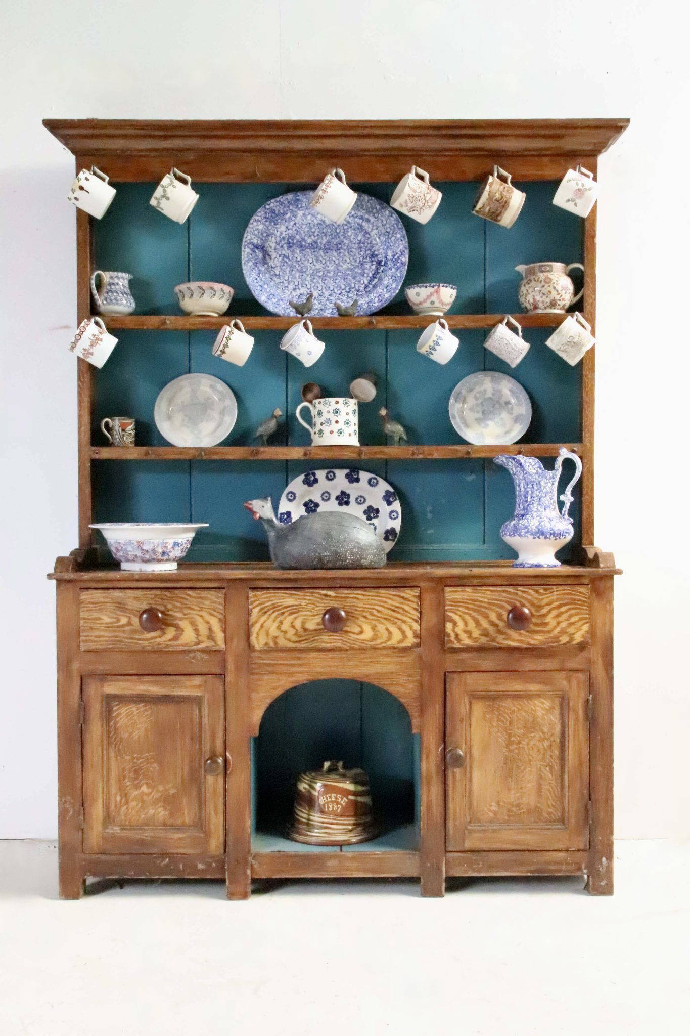 19Th Century Painted Welsh dresser.