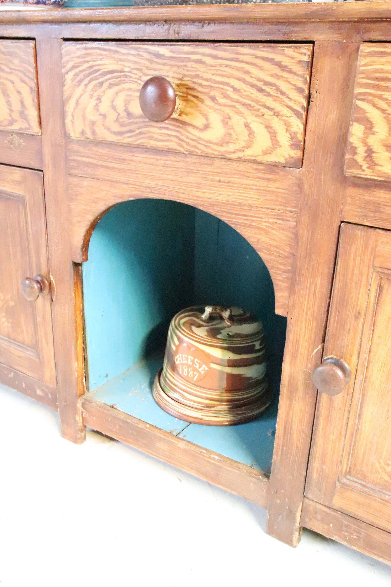 19Th Century Painted Welsh dresser. - Image 5