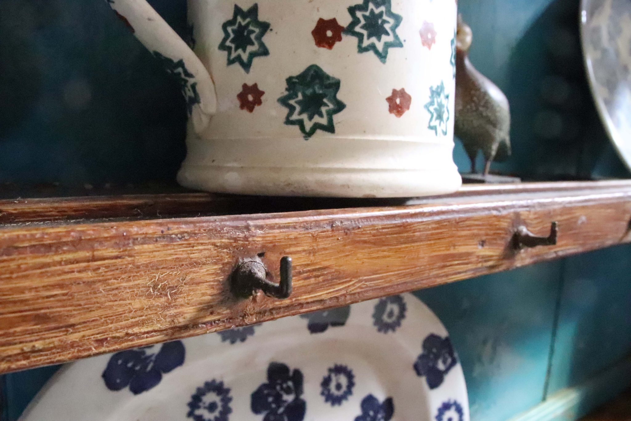 19Th Century Painted Welsh dresser. - Image 10