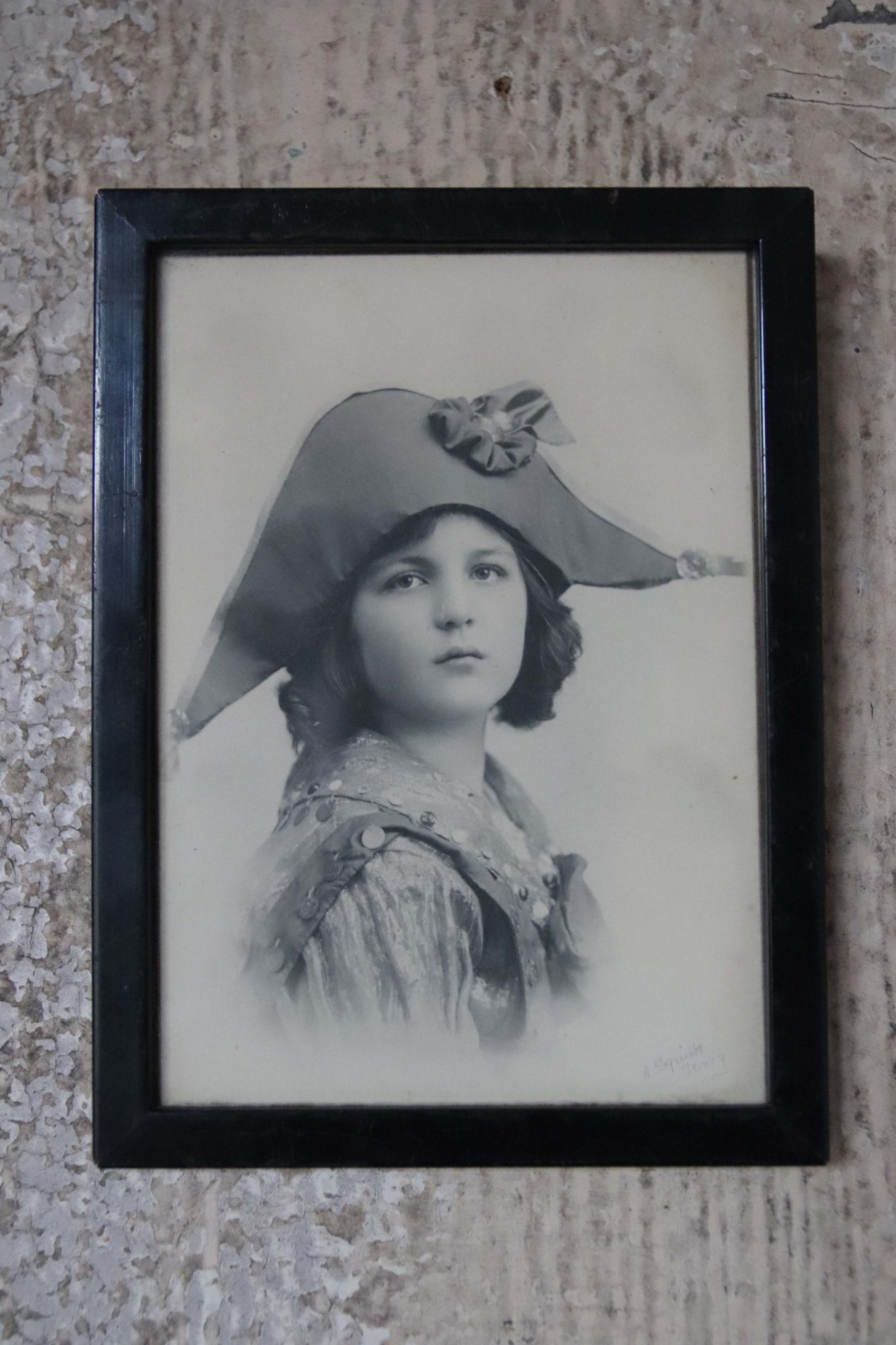 A Collection of Edwardian Theatrical Portrait Photographs - Image 6