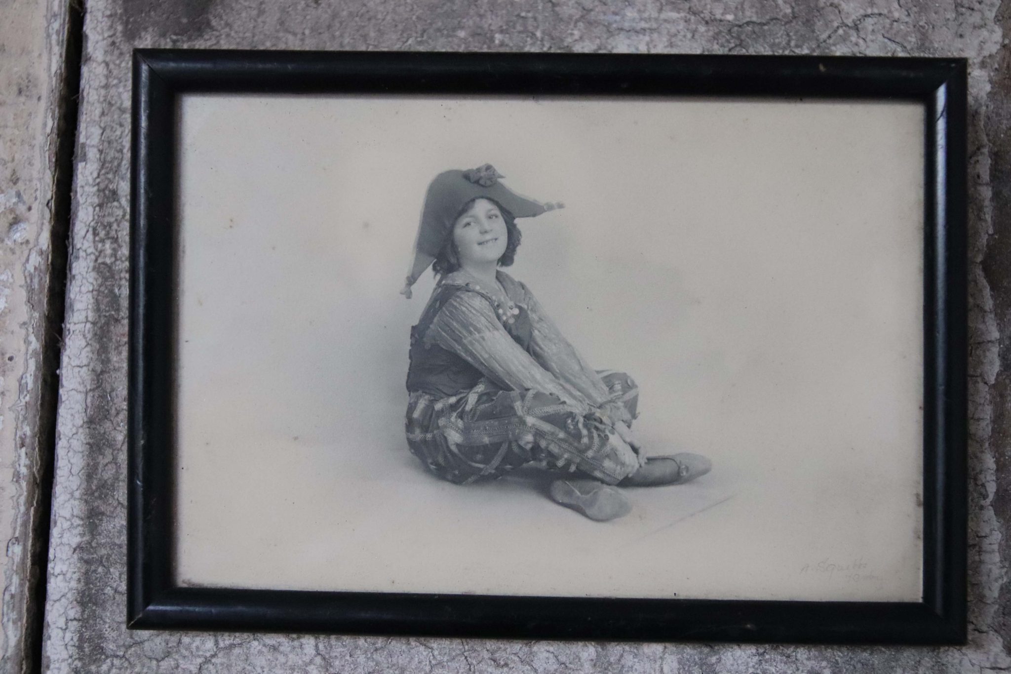 A Collection of Edwardian Theatrical Portrait Photographs - Image 12