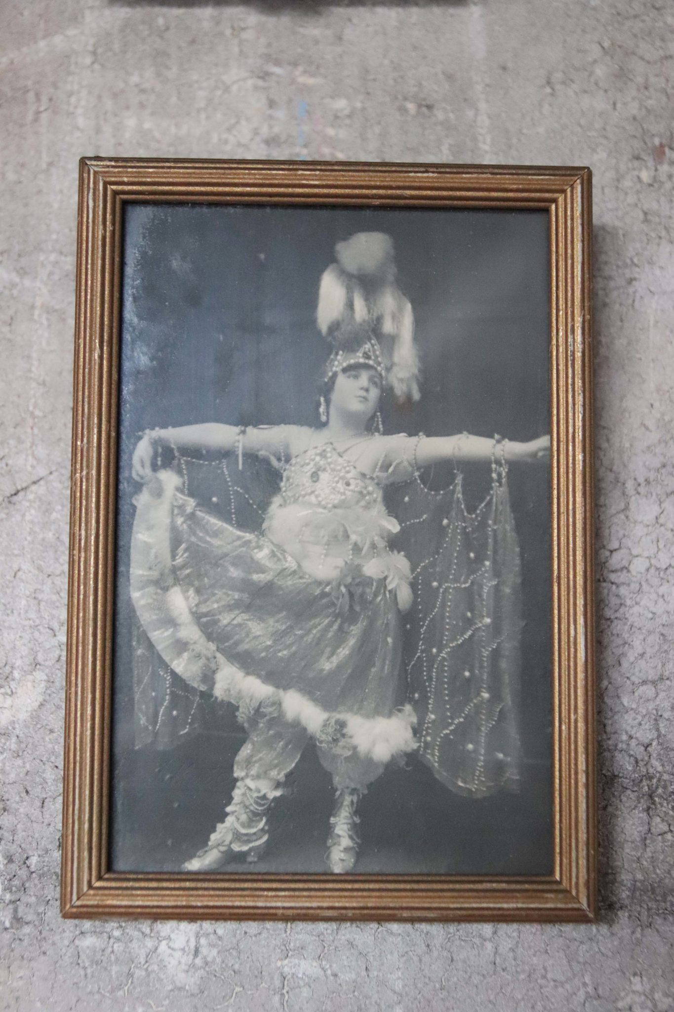 A Collection of Edwardian Theatrical Portrait Photographs - Image 15