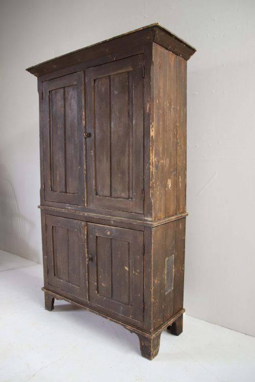 19Th Century Welsh Dairy Cupboard.