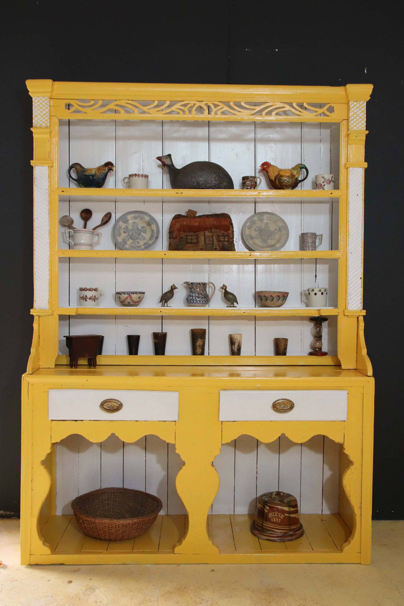 Early 19Th Century Irish Dresser. - Image 4