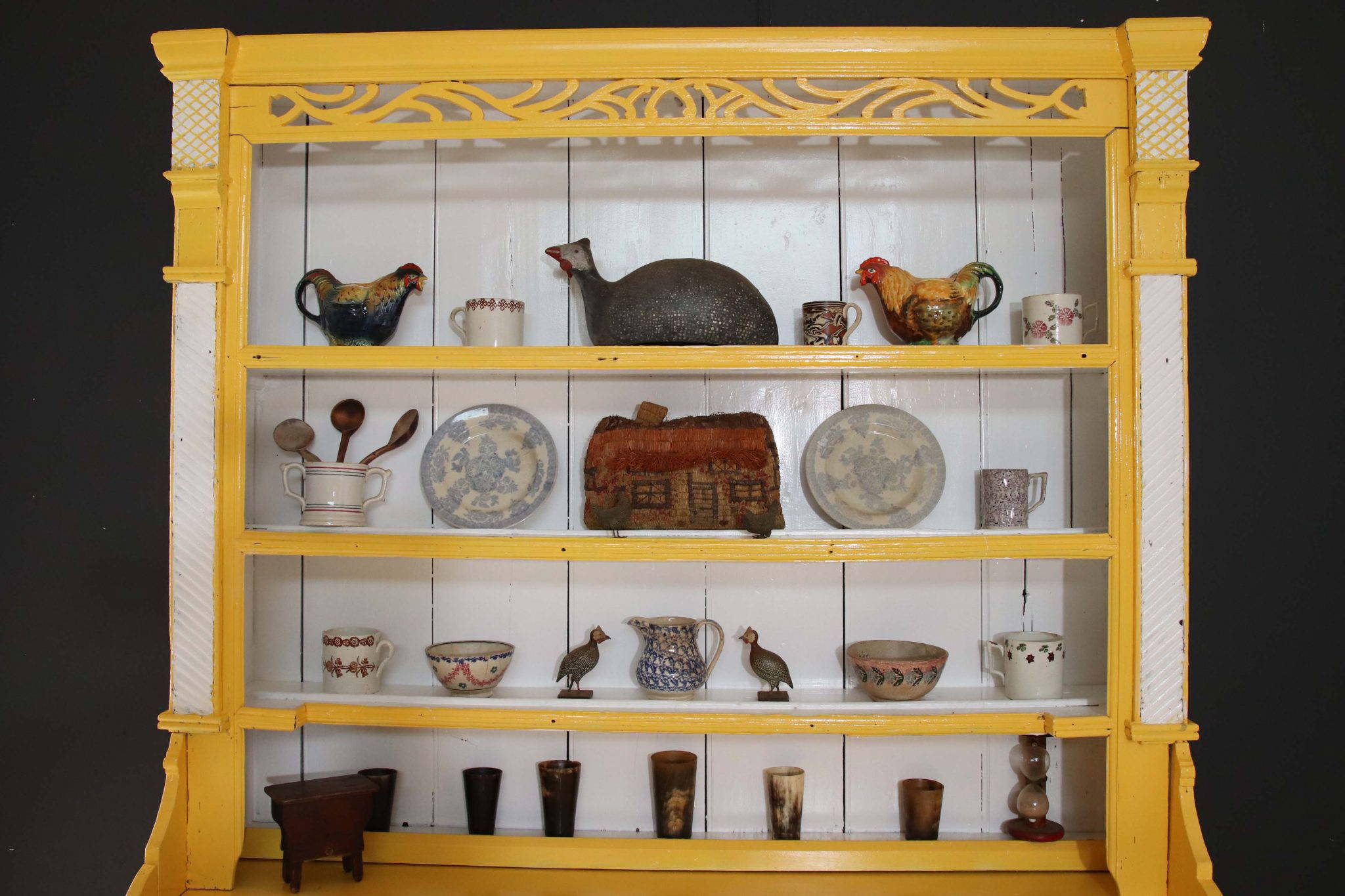 Early 19Th Century Irish Dresser. - Image 12