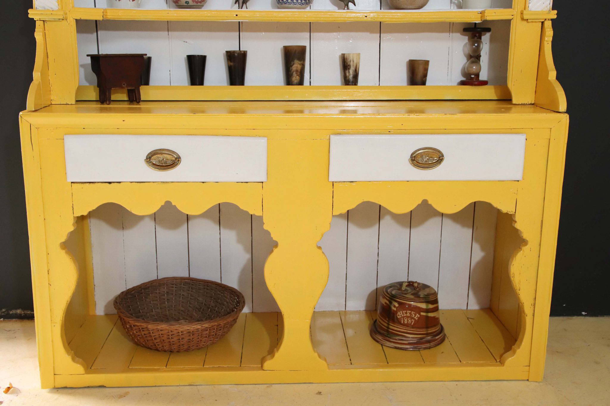 Early 19Th Century Irish Dresser. - Image 8