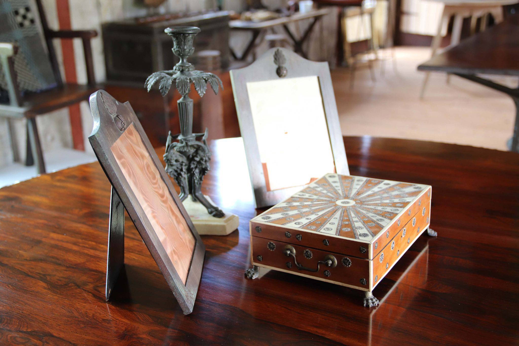 19Th Century Irish Centre Table. - Image 14