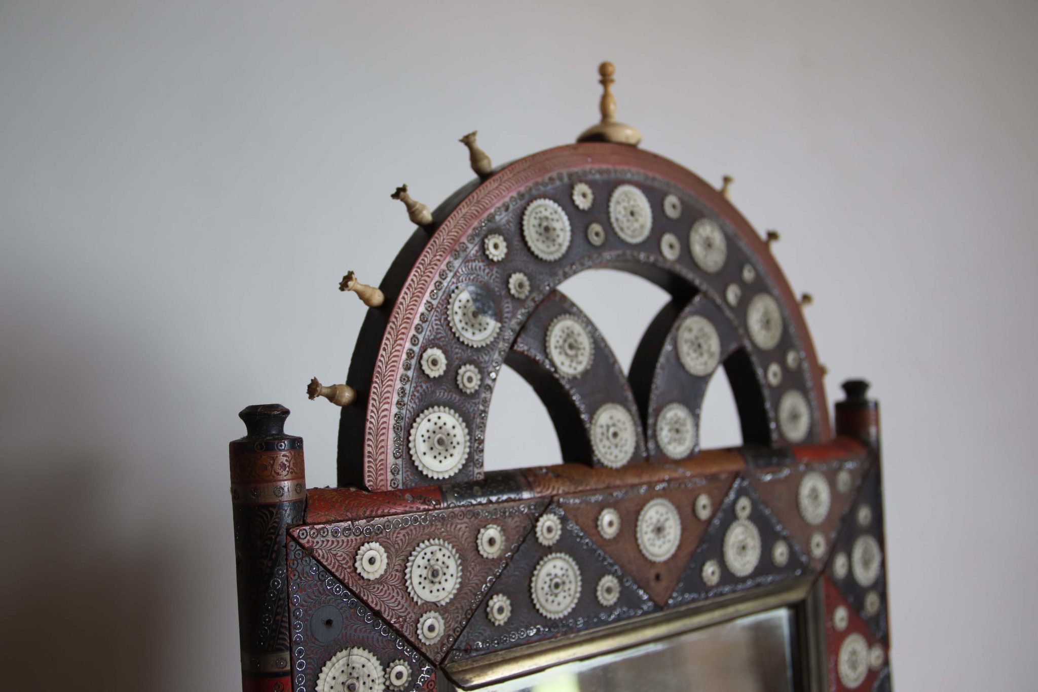 19Th Century Anglo-Indian Lacquer Dressing Mirror. - Image 7